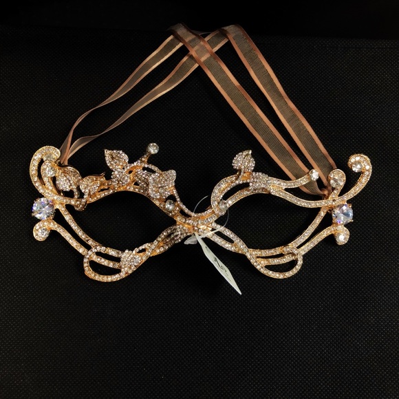 Accessories - GOLD METAL RHINESTONE GLITTER MASQUERADE MASK